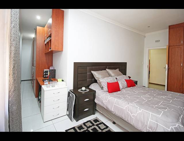 4 BEDROOM HOUSE FOR SALE IN CYRILDENE